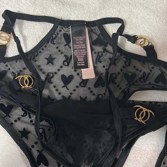 1day Sale! VS triangle Bra and panty set - Picture 7 of 7